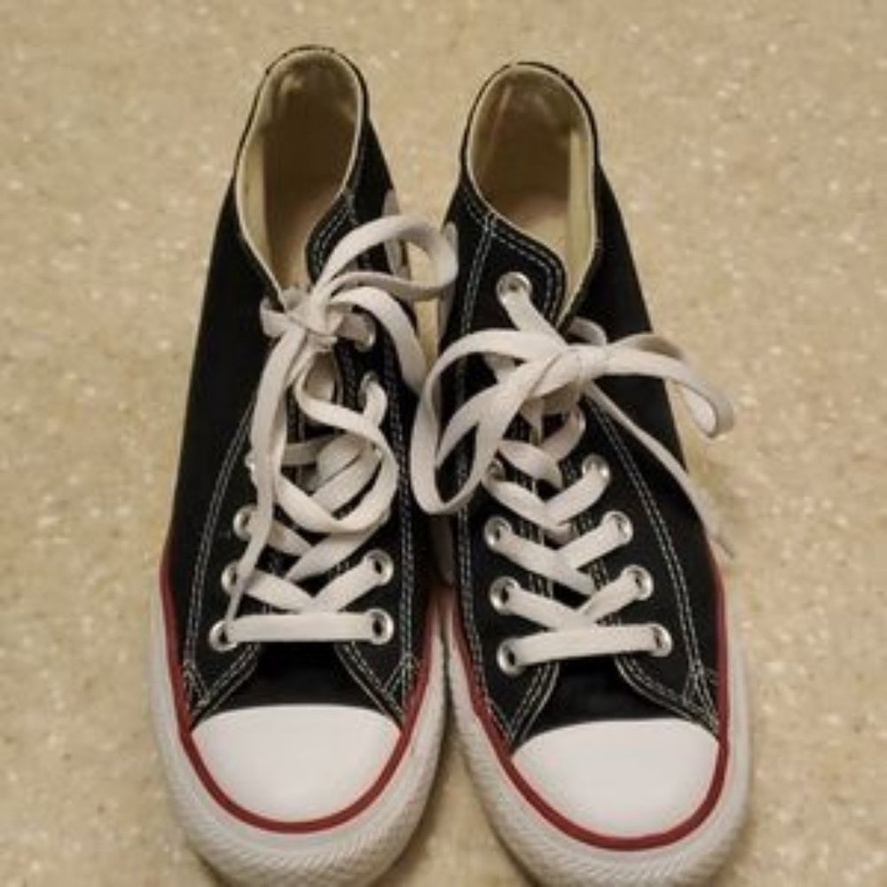 All Star Platform Converse Size 6, Black High Top